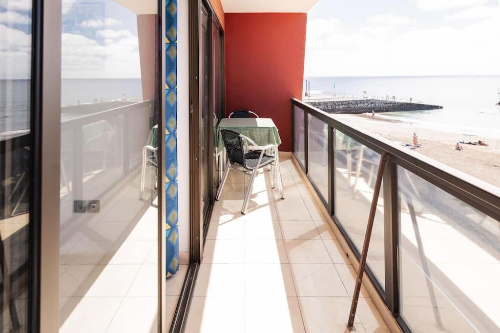 Frente Al Mar Playa De Melenara Apartment Exterior photo