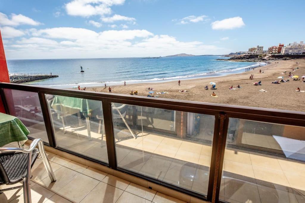 Frente Al Mar Playa De Melenara Apartment Exterior photo